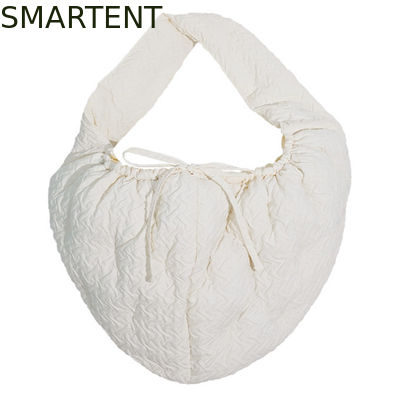 Comprar Suministros para mascotas lindos Bolso de hombro para mascotas de poliéster de color blanco Invierno cálido Bolso bandolera para salir Suave y cómodo Bolso para mascotas Fabricación en línea