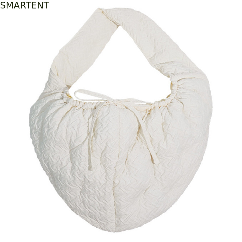 Suministros para mascotas lindos Bolso de hombro para mascotas de poliéster de color blanco Invierno cálido Bolso bandolera para salir Suave y cómodo Bolso para mascotas proveedor